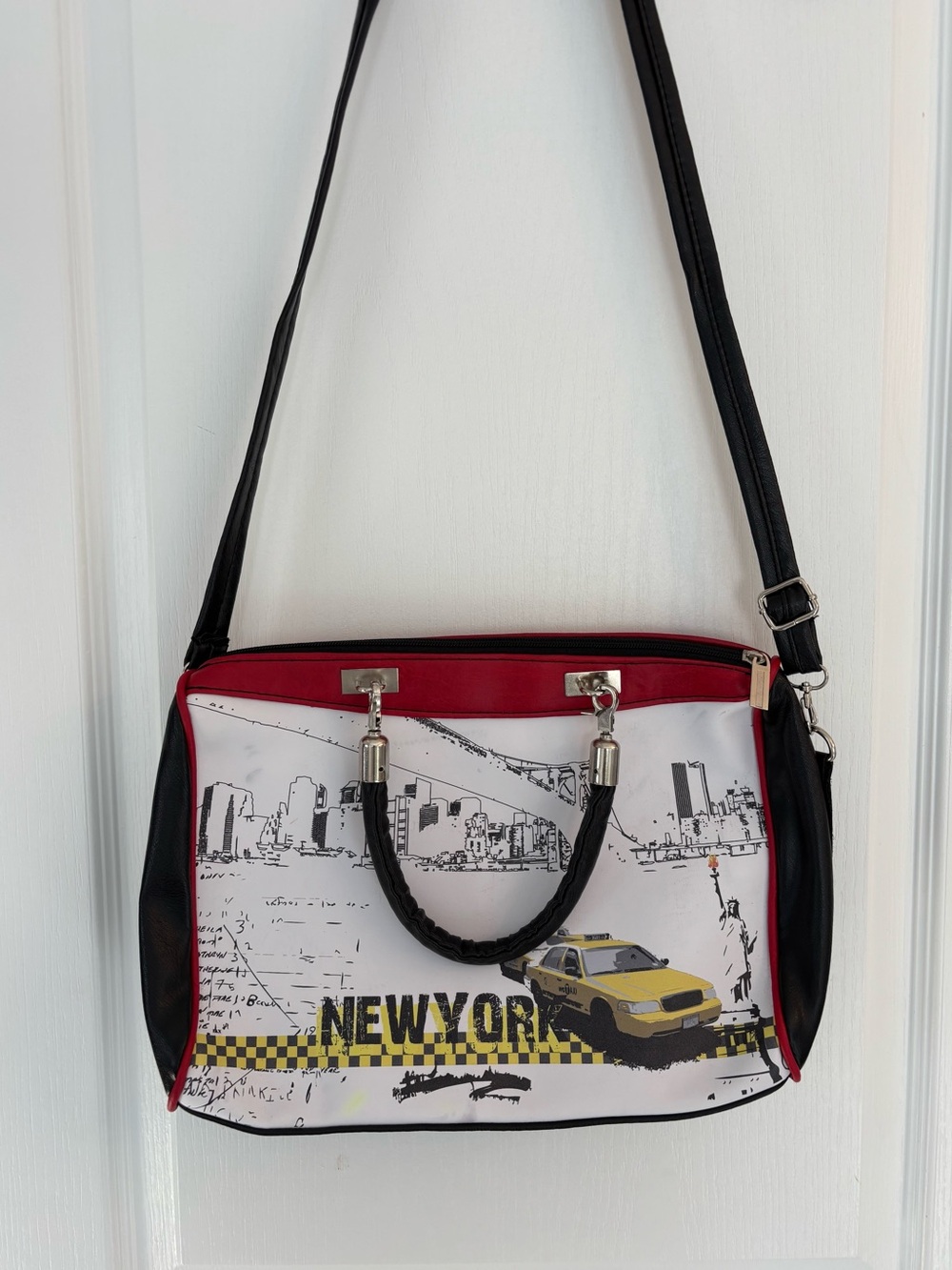 GIORGIO DI MARE Graphic New York Crossbody Bag in Black, White & Red